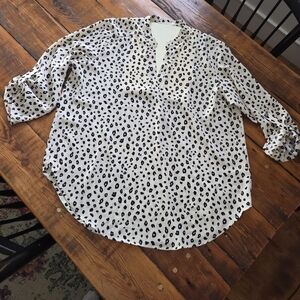 Lush Monochrome Animal Print Scarf